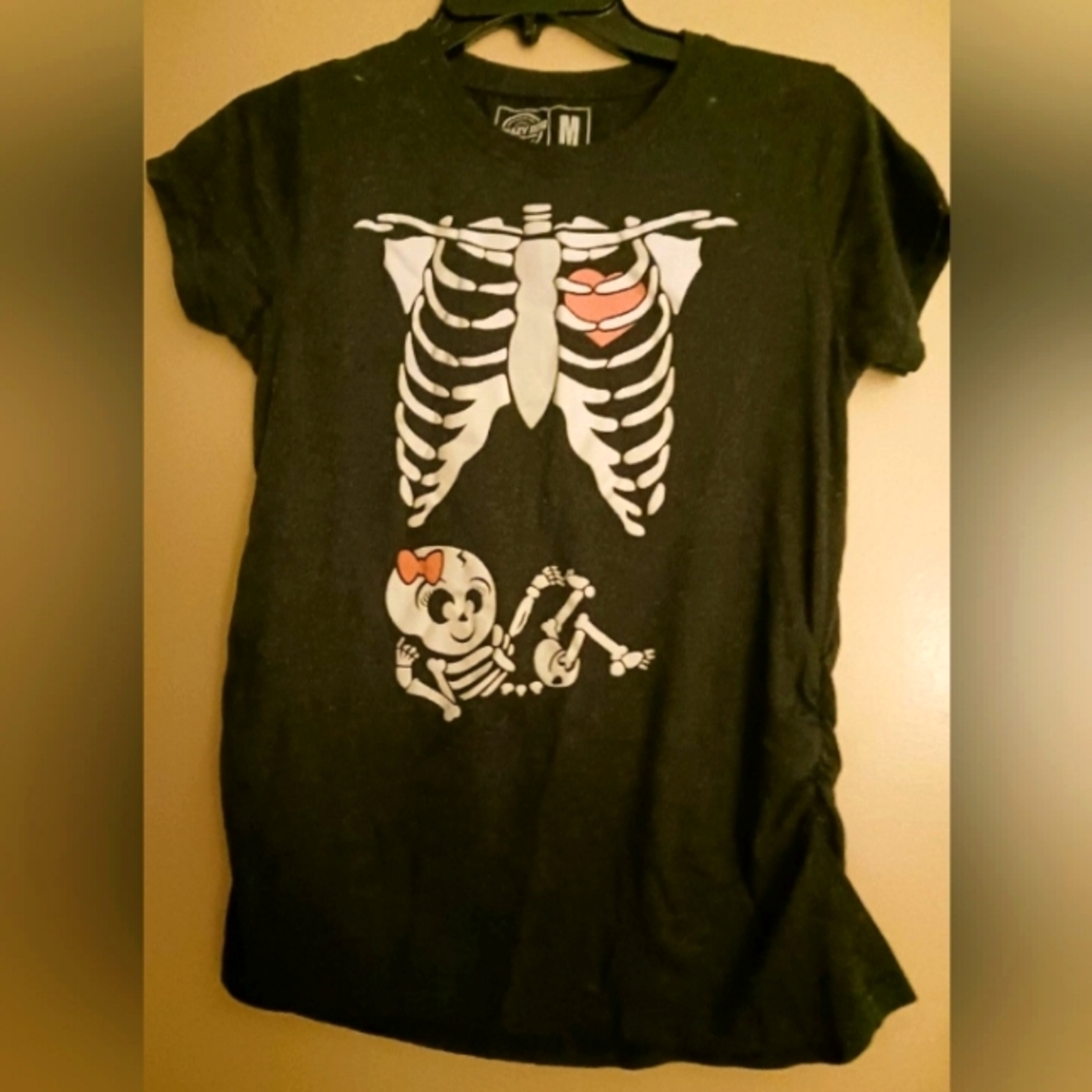 Skeleton and ribcage tshirt Sz M